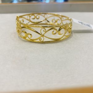 22KT GOLD LOCK BANGLE